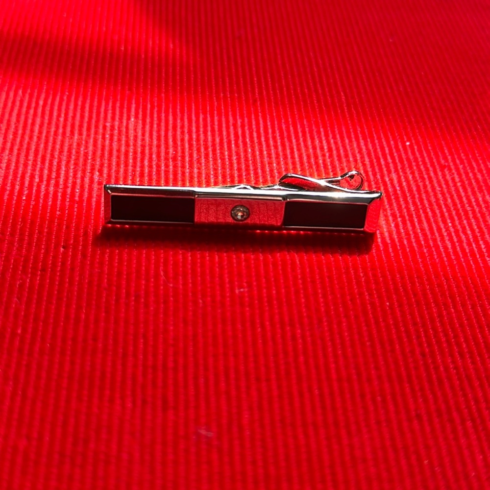 Vintage Tie clip with stunning black coating & stone center